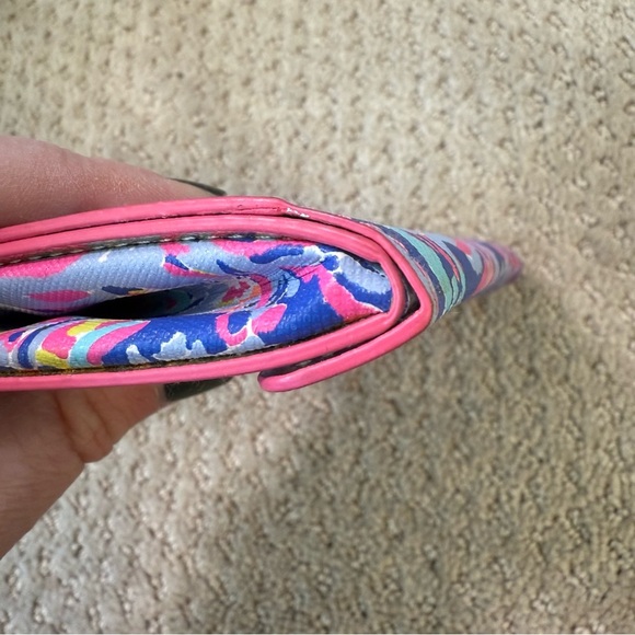 Lily Pulitzer Simply Chic Colorful Gold Lined Button Snap Sunglasses Case - Picture 6 of 10